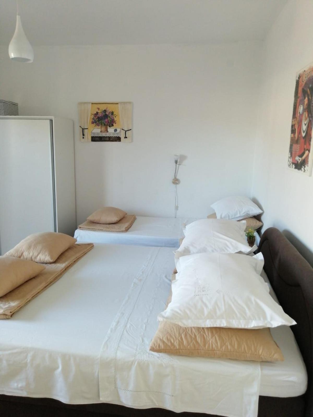 Apartments Kursan Seget Vranjica Eksteriør billede