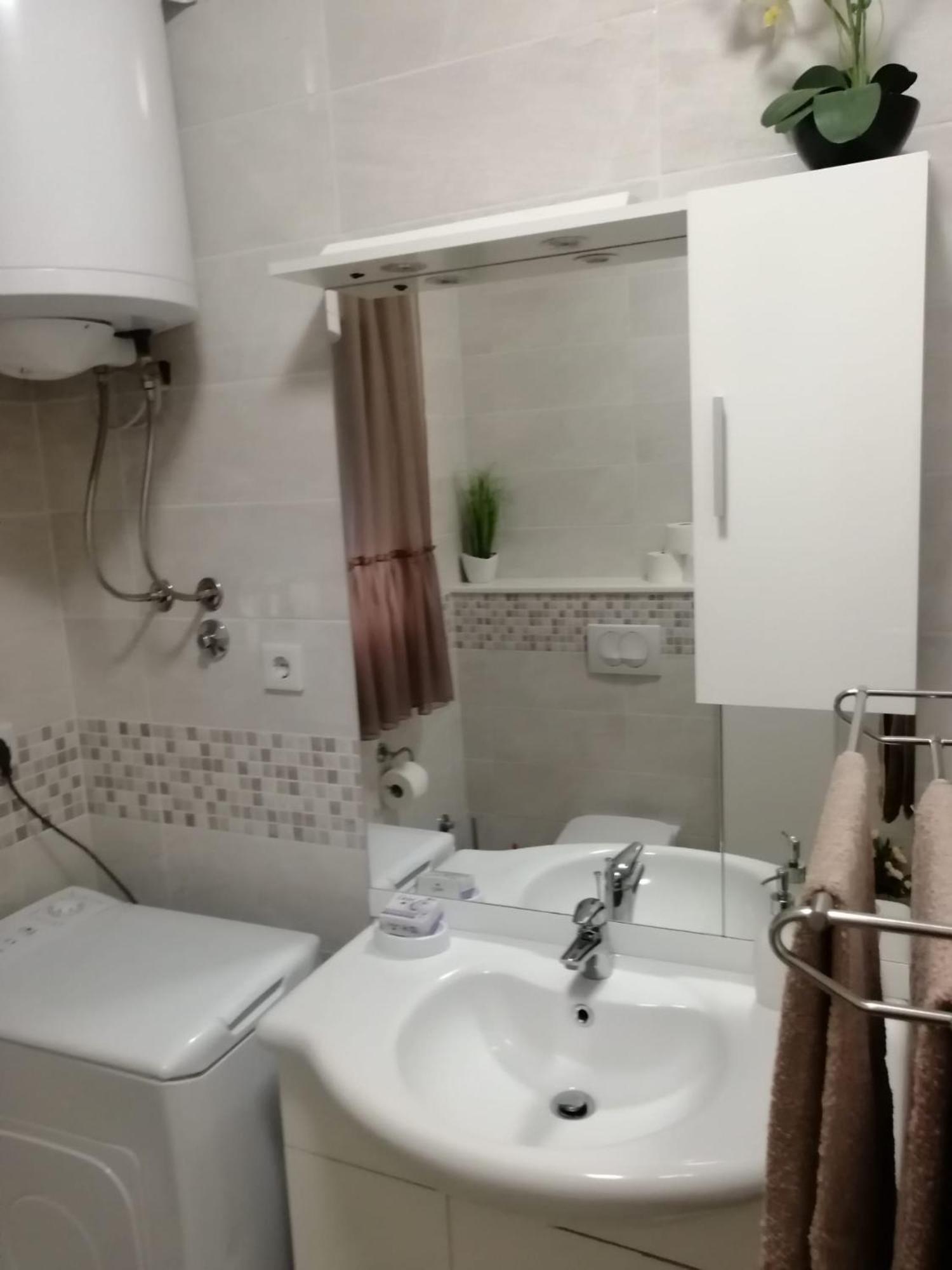 Apartments Kursan Seget Vranjica Eksteriør billede